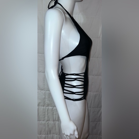 Matte Collection Black Alexo One Piece BRAND NEW - Picture 2 of 3